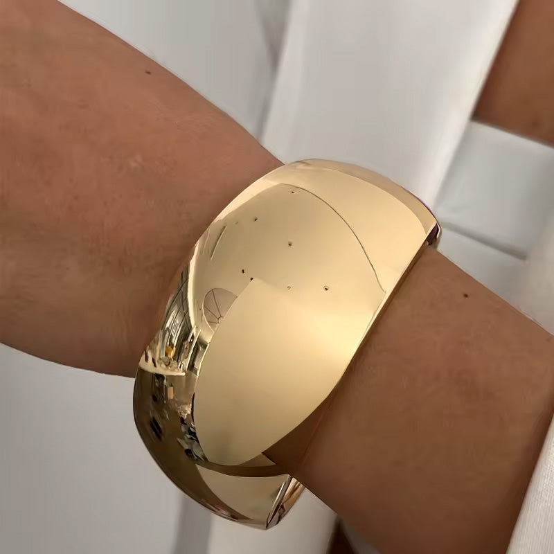 Evelyn Bangles